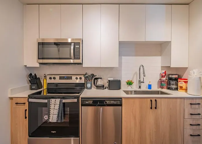 Blissful High Rise Dt, Pool, Gym, Parking Apartamento *