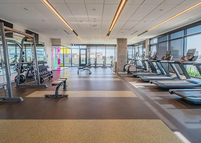 Apartamento Blissful High Rise Dt, Pool, Gym, Parking *