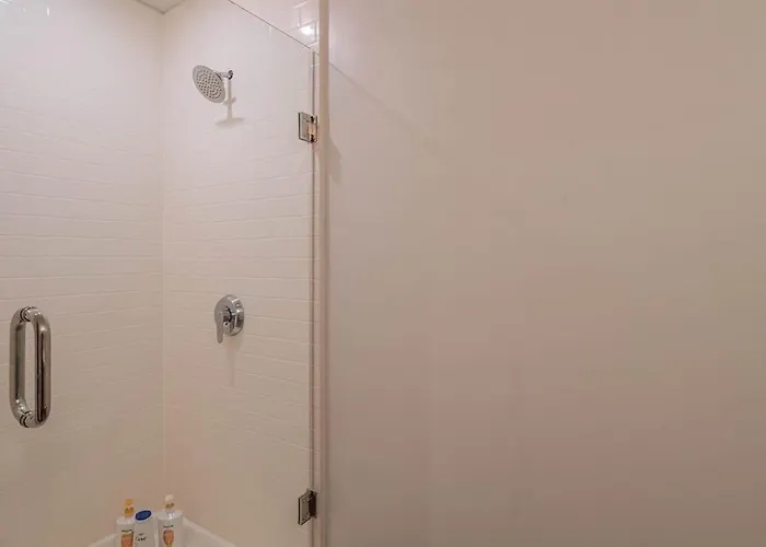 Blissful High Rise Dt, Pool, Gym, Parking Apartamento *
