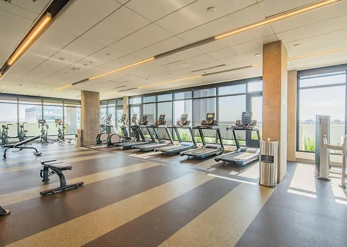 Blissful High Rise Dt, Pool, Gym, Parking Apartamento Phoenix
