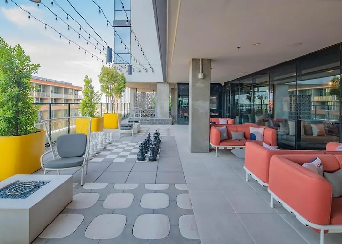 Blissful High Rise Dt, Pool, Gym, Parking Apartamento Phoenix
