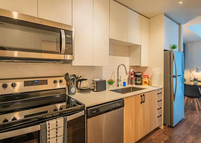 Blissful High Rise Dt, Pool, Gym, Parking *