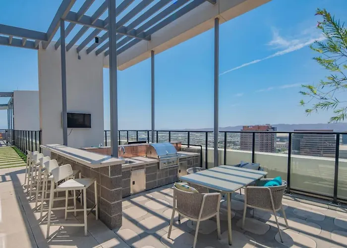Apartamento Blissful High Rise Dt, Pool, Gym, Parking *